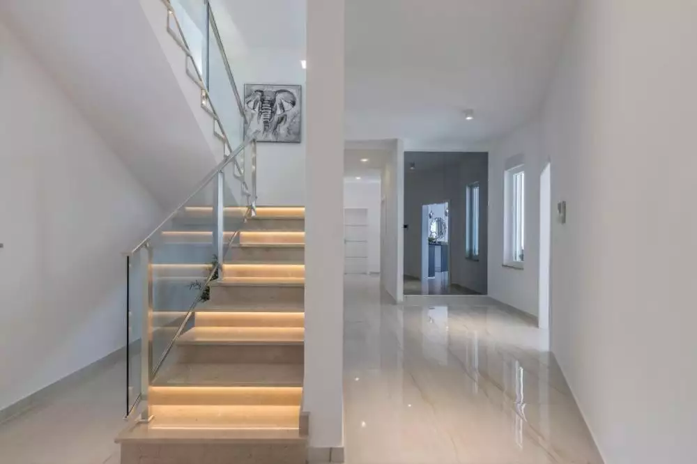 Villa 350m² in Croatia, Kastela. Priced at 2200000€ rent photo-19