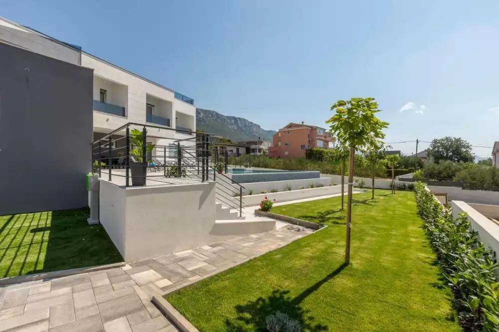 Villa 350m² in Croatia, Kastela. Priced at 2200000€ rent photo-22