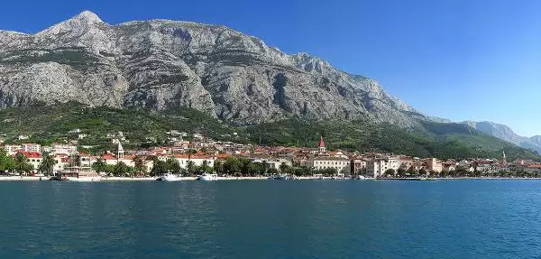 Hotels 420m² in Croatia, Makarska. Priced at 1280000€ rent photo-2