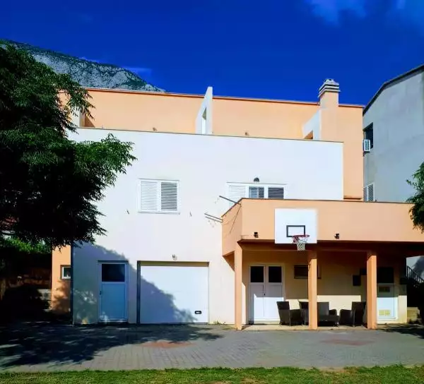 Hotels 420m² in Croatia, Makarska. Priced at 1280000€ rent photo-9
