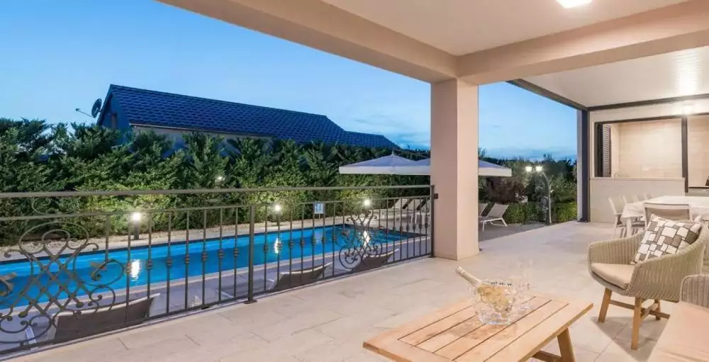 Villa 425m² in Croatia, Zadar. Priced at 1200000€ rent photo-10