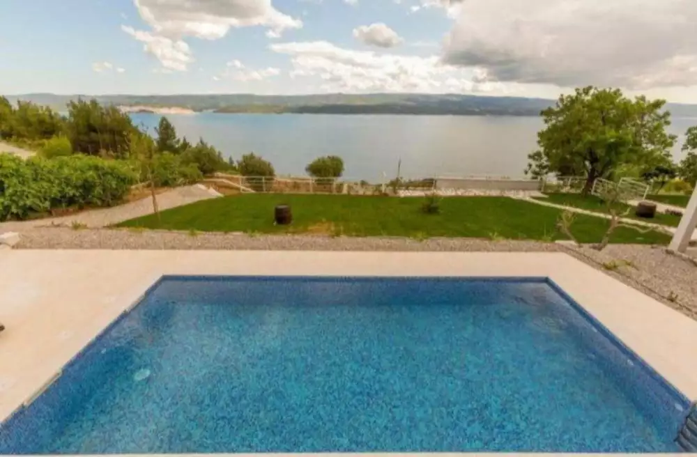 Villa 330m² in Croatia, Omis. Priced at 1600000€ rent photo-3