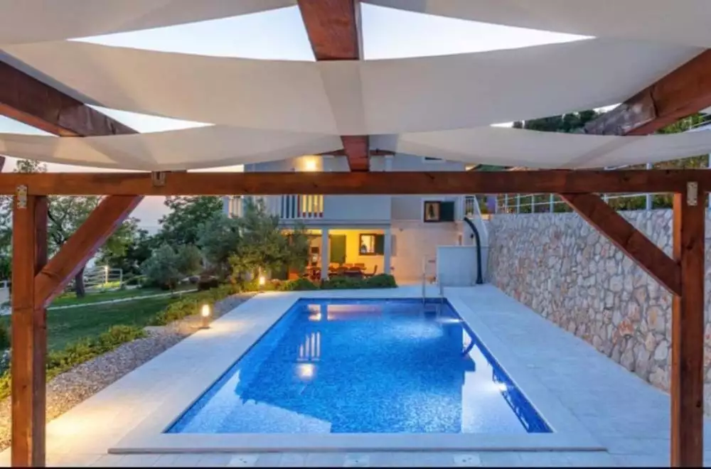 Villa 330m² in Croatia, Omis. Priced at 1600000€ rent photo-5