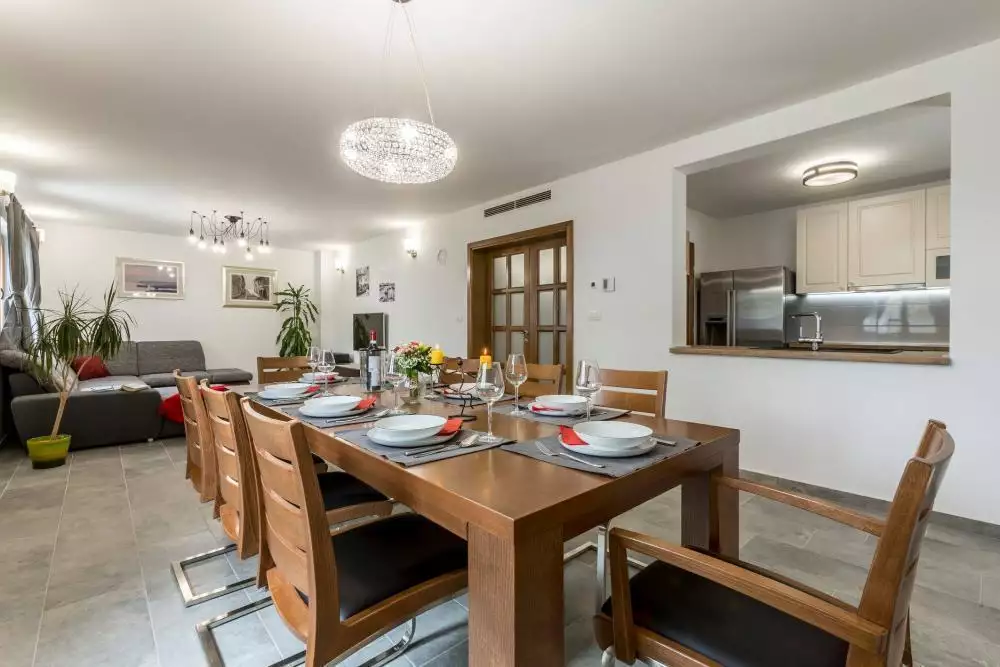 Villa 330m² in Croatia, Omis. Priced at 1600000€ rent photo-11