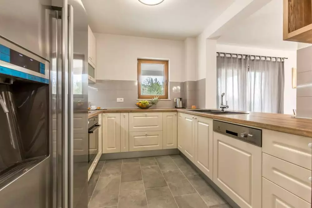 Villa 330m² in Croatia, Omis. Priced at 1600000€ rent photo-14