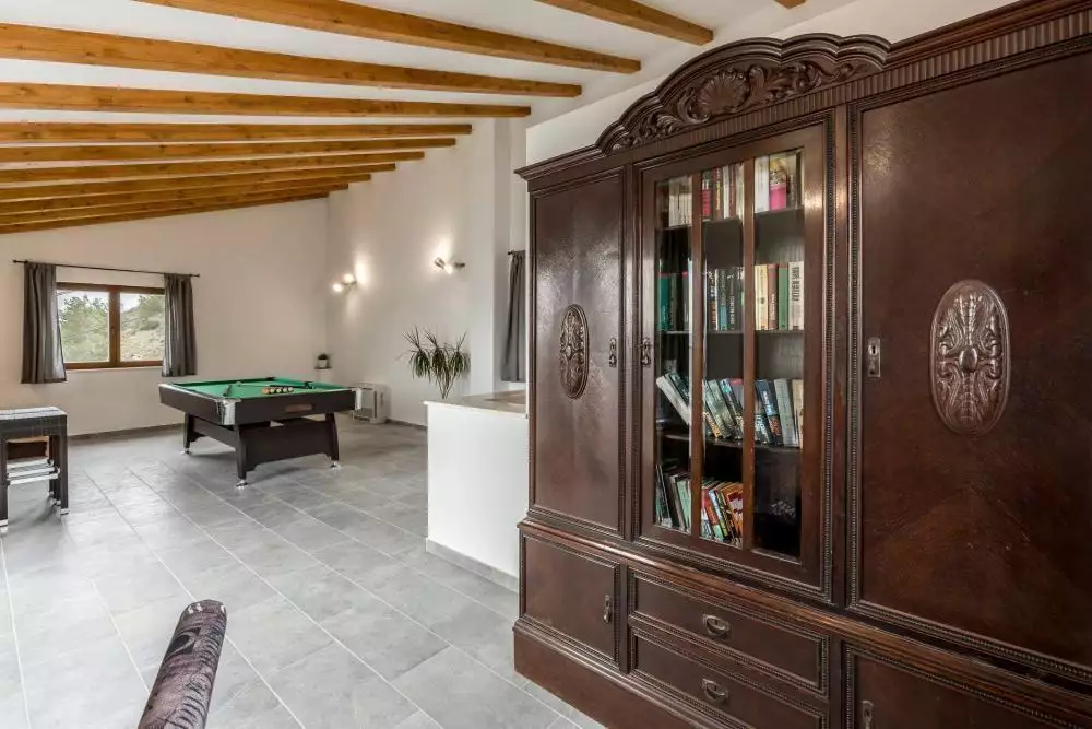Villa 330m² in Croatia, Omis. Priced at 1600000€ rent photo-17