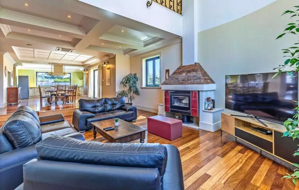 Villa 380m² in Croatia, Medulin. Priced at 1500000€ rent photo-16