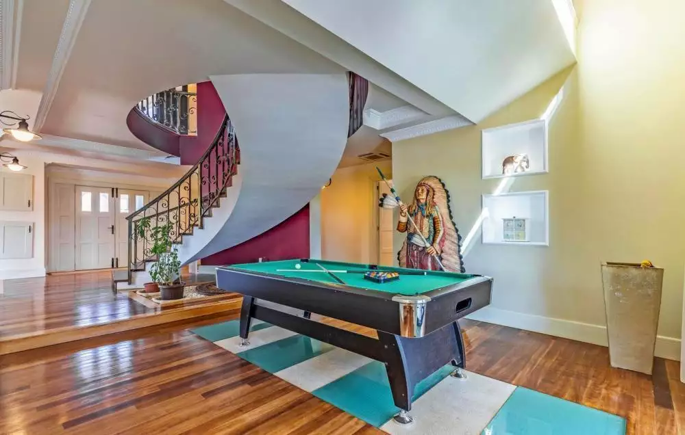 Villa 380m² in Croatia, Medulin. Priced at 1500000€ rent photo-23