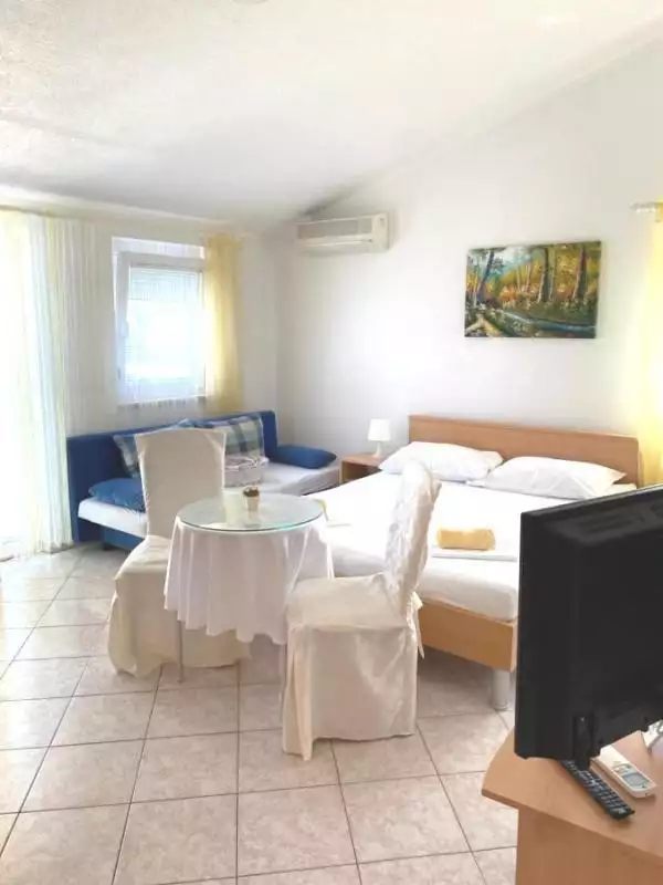 Hotels 523m² in Croatia, Medulin. Priced at 1050000€ rent photo-13
