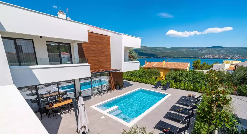 Villa 277m² in Croatia, Zadar. Priced at 985000€ rent photo-2
