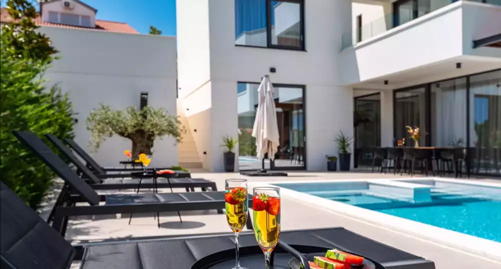 Villa 277m² in Croatia, Zadar. Priced at 985000€ rent photo-19