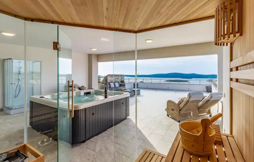 Villa 175m² in Croatia, Medulin. Priced at 1300000€ rent photo-13