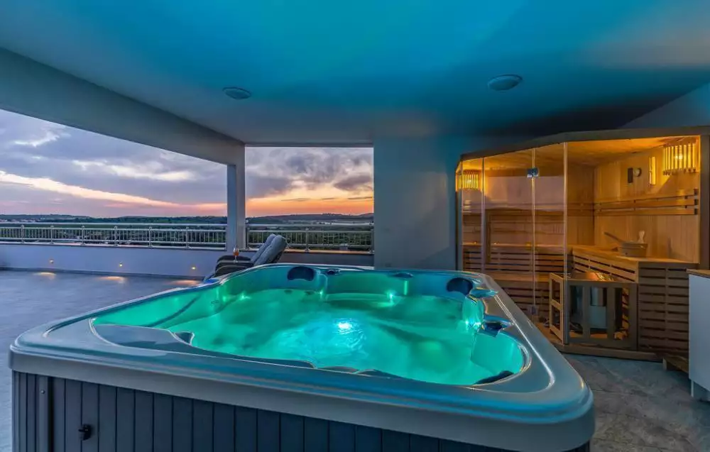 Villa 175m² in Croatia, Medulin. Priced at 1300000€ rent photo-17
