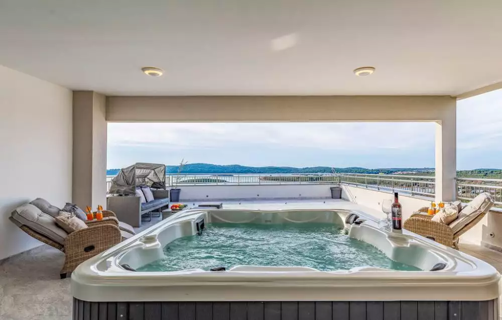 Villa 175m² in Croatia, Medulin. Priced at 1300000€ rent photo-21