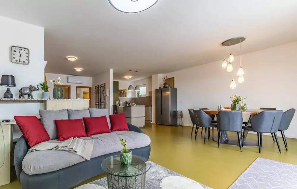 Villa 175m² in Croatia, Medulin. Priced at 1300000€ rent photo-23