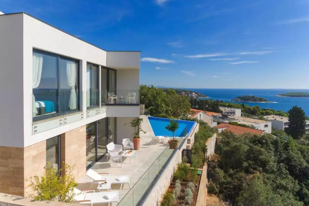 Villa 280m² in Croatia, Hvar. Priced at 5000000€ rent photo-4