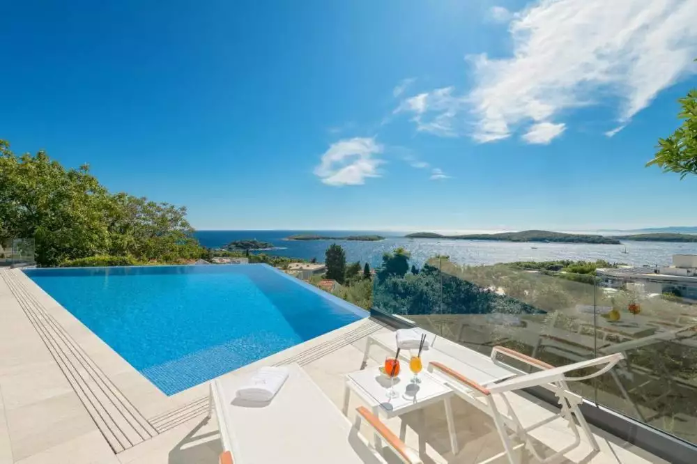 Villa 280m² in Croatia, Hvar. Priced at 5000000€ rent photo-5