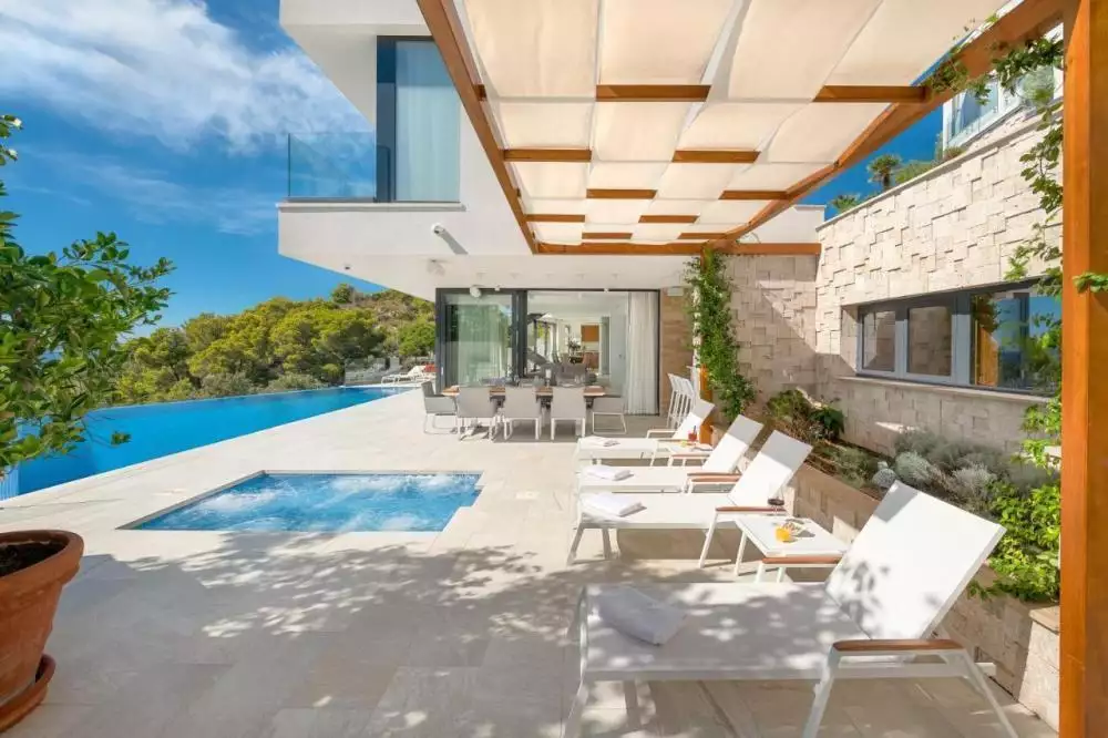 Villa 280m² in Croatia, Hvar. Priced at 5000000€ rent photo-8