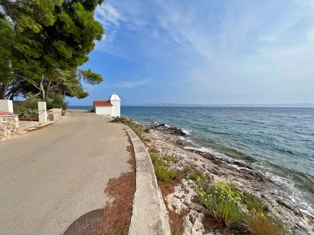 Villa 1m² in Croatia, Sumartin. Priced at 1400000€ rent photo-12