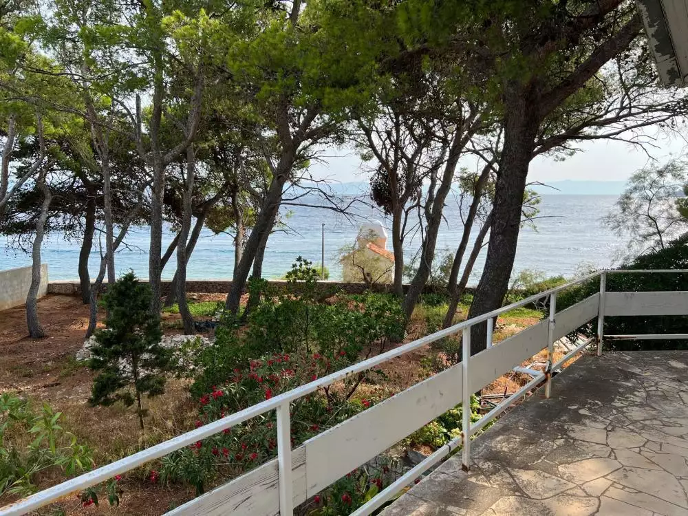 Villa 1m² in Croatia, Sumartin. Priced at 1400000€ rent photo-17