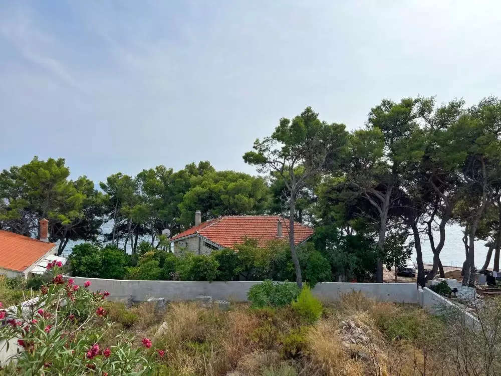 Villa 1m² in Croatia, Sumartin. Priced at 1400000€ rent photo-19