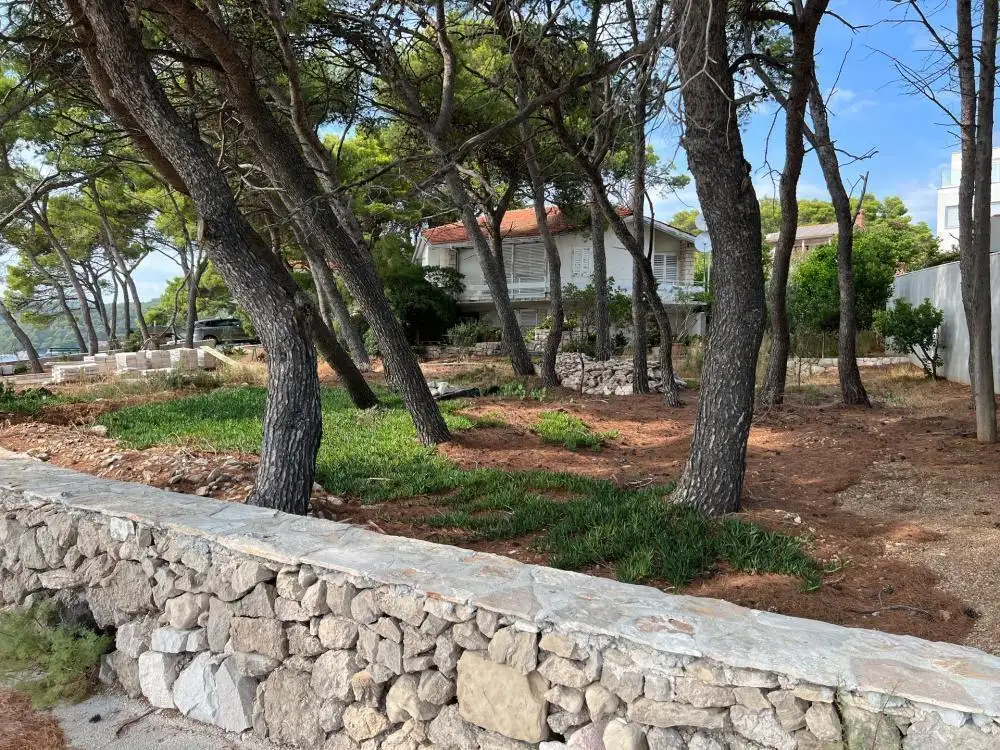 Villa 1m² in Croatia, Sumartin. Priced at 1400000€ rent photo-23