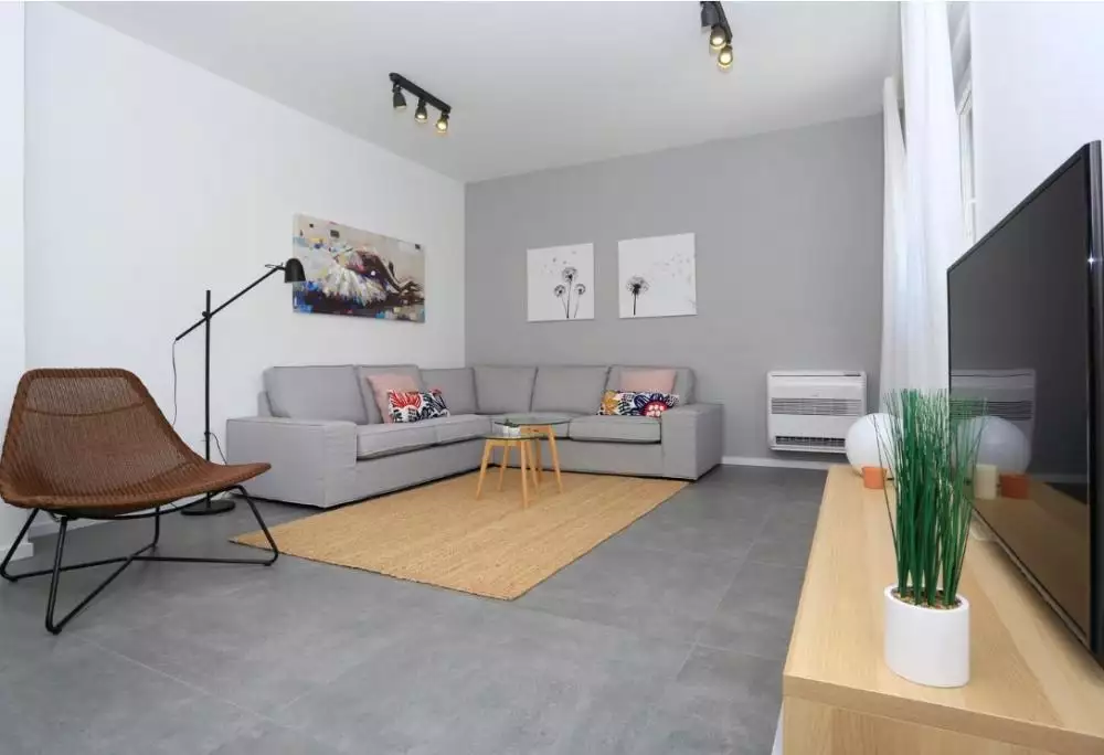 Villa 197m² in Croatia, Brodarica. Priced at 580000€ rent photo-6