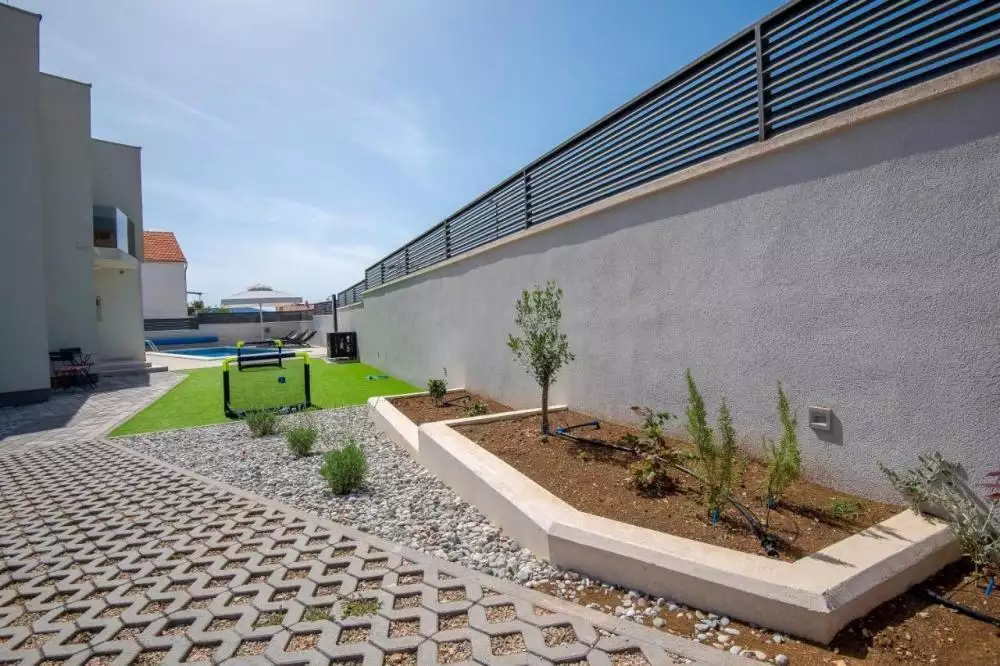 Villa 197m² in Croatia, Brodarica. Priced at 580000€ rent photo-20