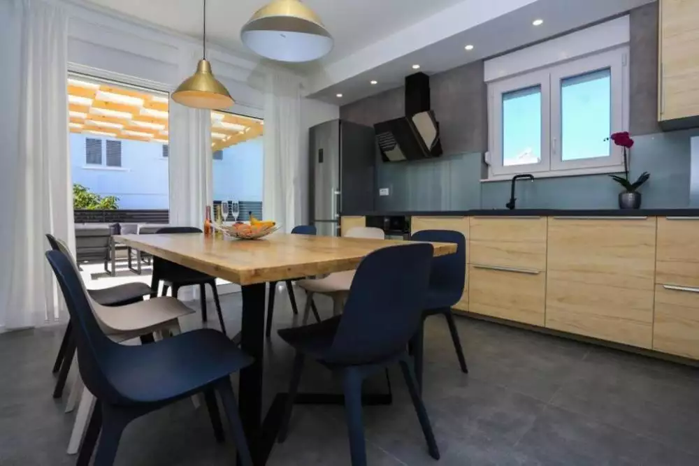 Villa 197m² in Croatia, Brodarica. Priced at 580000€ rent photo-25