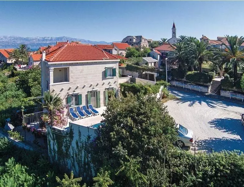 Villa 140m² in Croatia, Mirca. Priced at 1455000€ rent photo-6