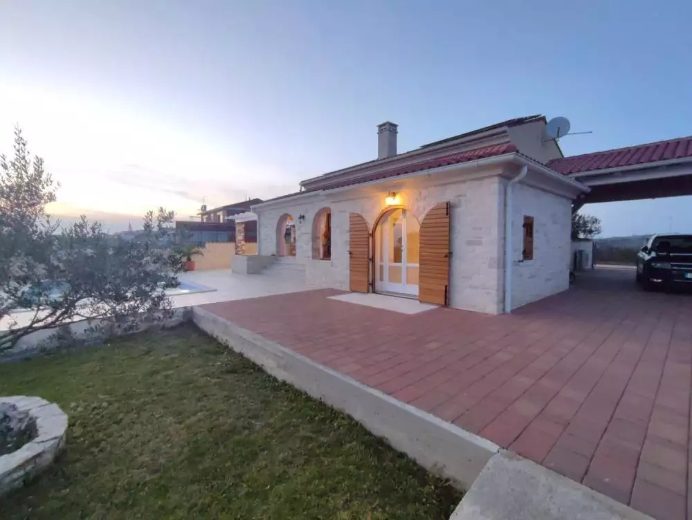 Villa 143m² in Croatia, Brtonigla. Priced at 675500€ rent photo-9