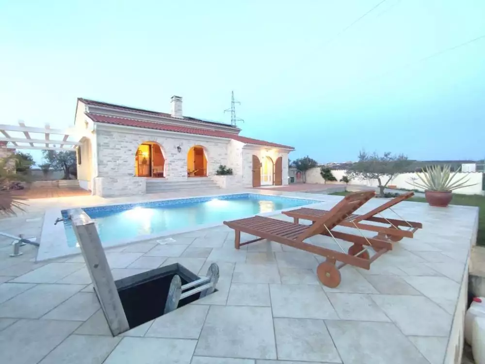 Villa 143m² in Croatia, Brtonigla. Priced at 675500€ rent photo-25