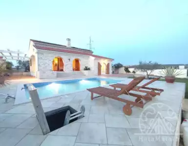 Buy in Croatia for 675500€