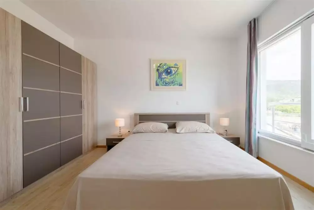 Villa 240m² in Croatia, Ciovo. Priced at 750000€ rent photo-12