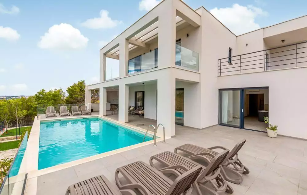 Villa 300m² in Croatia, Split. Priced at 1360000€ rent photo-8