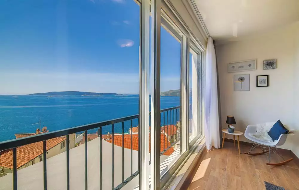 Villa 325m² in Croatia, Ciovo. Priced at 1700000€ rent photo-11