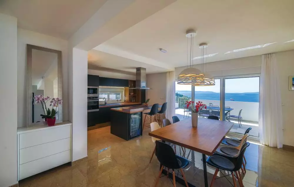 Villa 325m² in Croatia, Ciovo. Priced at 1700000€ rent photo-19