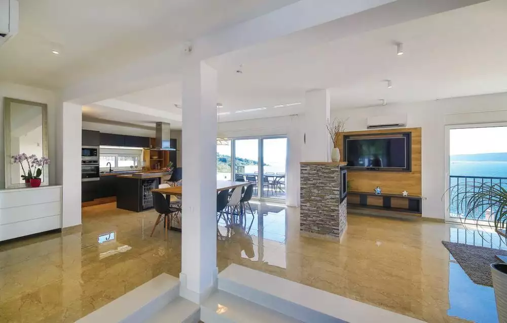 Villa 325m² in Croatia, Ciovo. Priced at 1700000€ rent photo-25