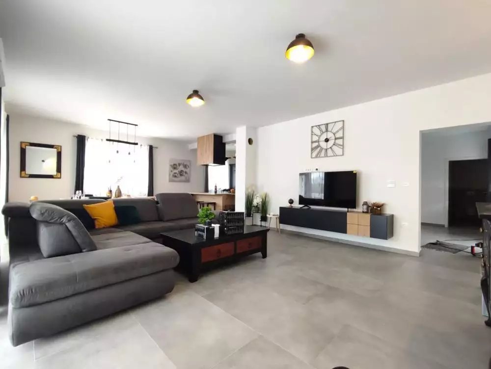 Villa 195m² in Croatia, Vodnjan. Priced at 830000€ rent photo-6