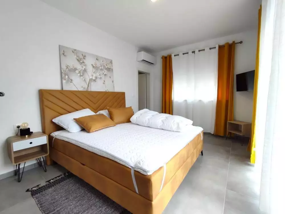 Villa 195m² in Croatia, Vodnjan. Priced at 830000€ rent photo-11
