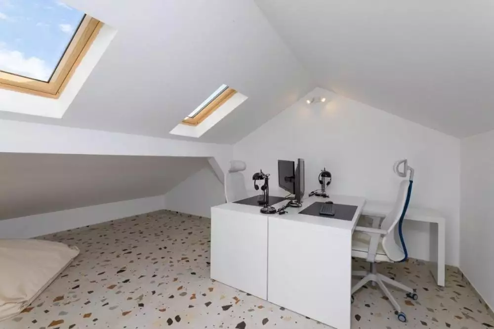 Villa 225m² in Croatia, Supetar. Priced at 1300000€ rent photo-9