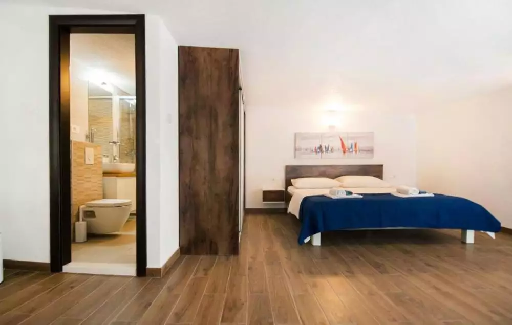 Villa 230m² in Croatia, Milna. Priced at 2000000€ rent photo-16