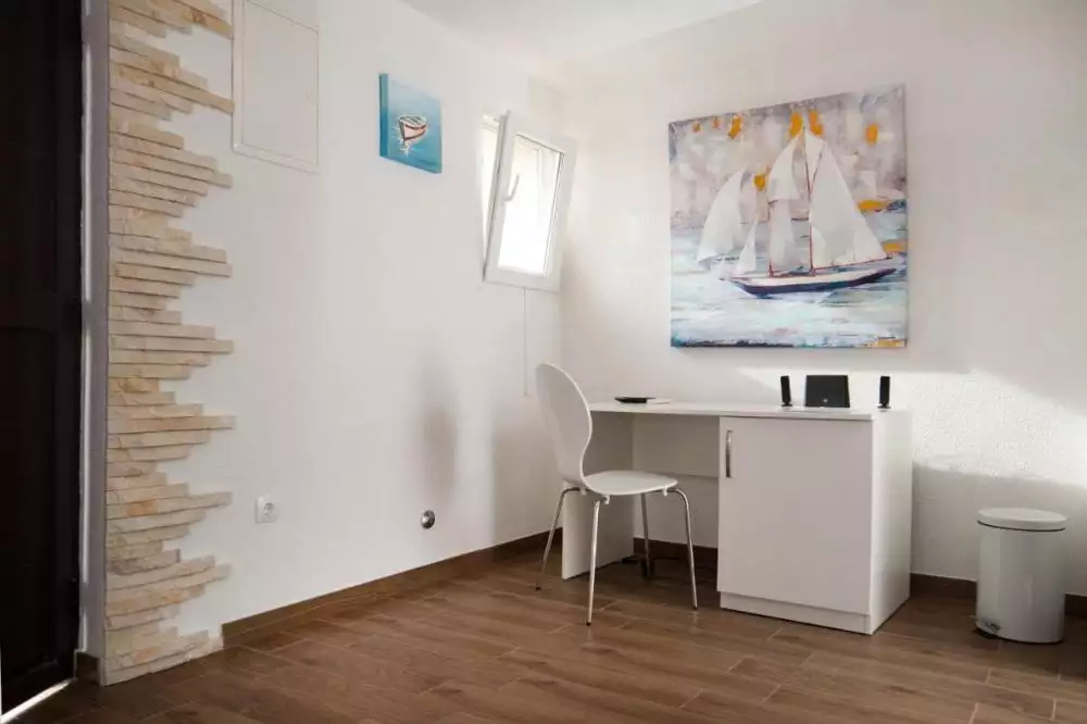 Villa 230m² in Croatia, Milna. Priced at 2000000€ rent photo-18