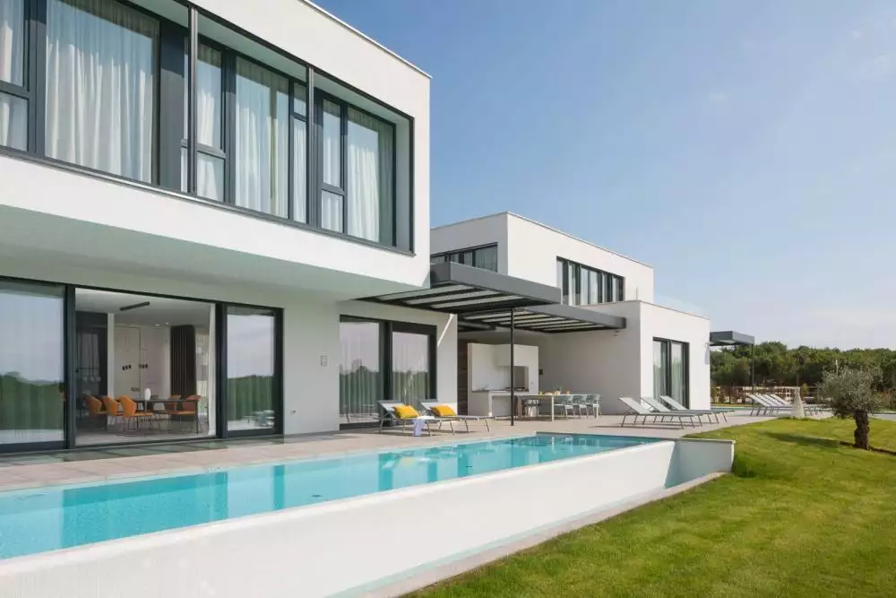 Villa 670m² in Croatia, Bale. Priced at 4000000€ rent photo-3