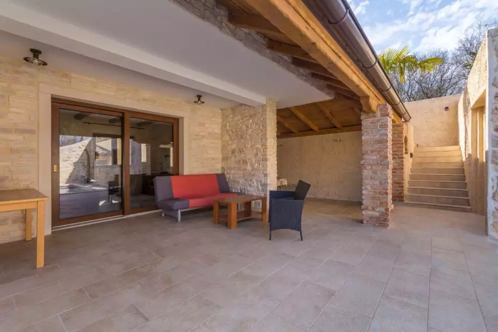 Villa 220m² in Croatia, Dobrinj. Priced at 955000€ rent photo-4