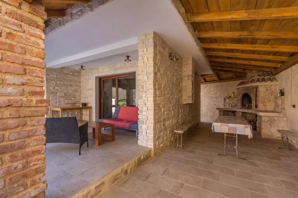 Villa 220m² in Croatia, Dobrinj. Priced at 955000€ rent photo-6