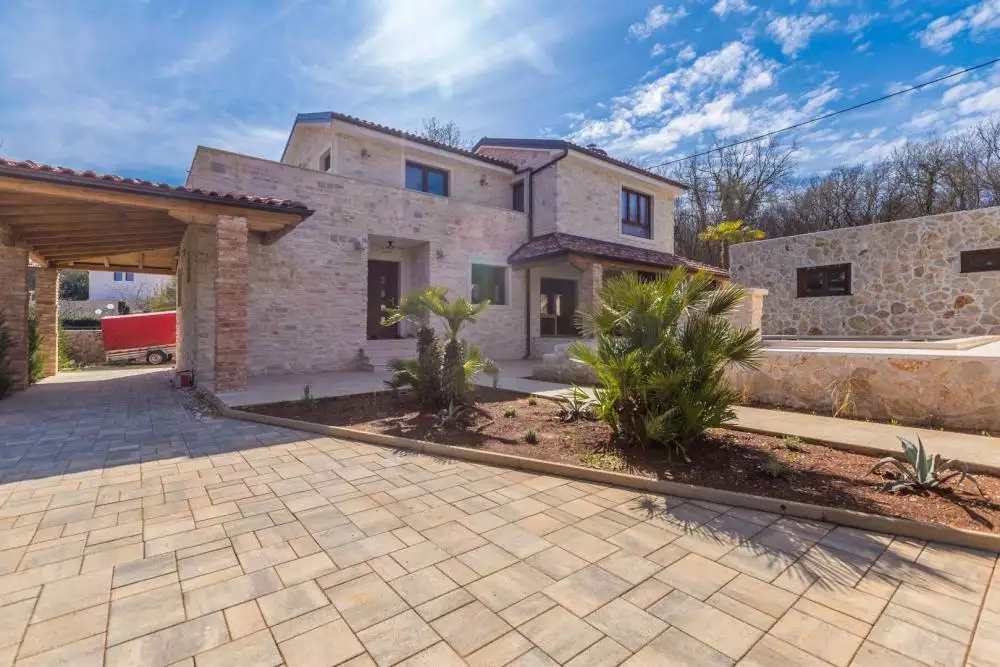 Villa 220m² in Croatia, Dobrinj. Priced at 955000€ rent photo-8