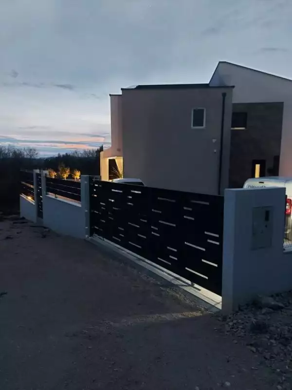 Villa 180m² in Croatia, Vrbnik. Priced at 695000€ rent photo-4