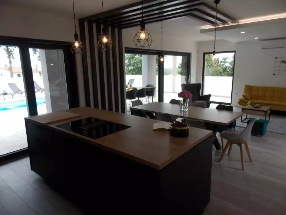 Villa 160m² in Croatia, Barban. Priced at 550000€ rent photo-4