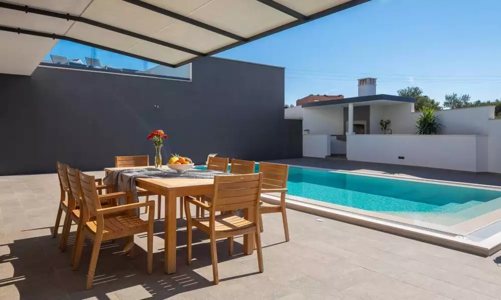 Villa 400m² in Croatia, Milna. Priced at 1350000€ rent photo-3